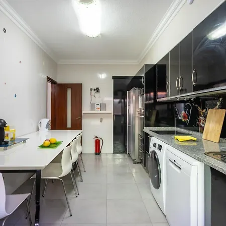 The Whole Villa, Near A Large Park And A Quiet Beach Vila