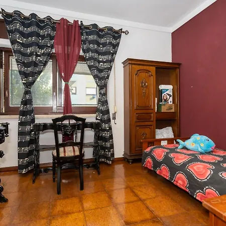 The Whole Villa, Near A Large Park And A Quiet Beach