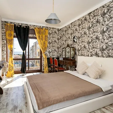 The Whole Villa, Near A Large Park And A Quiet Beach Vila