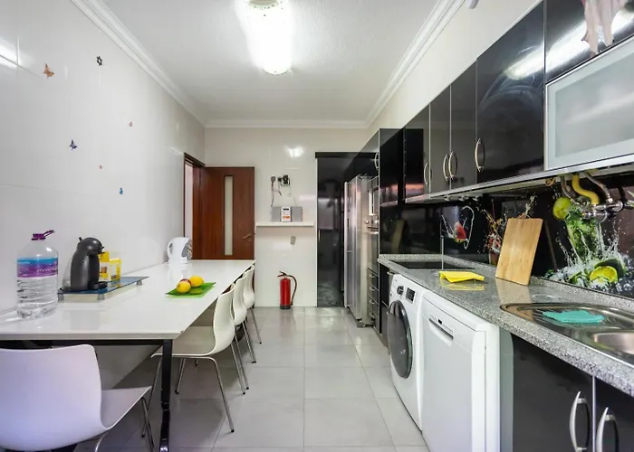 The Whole Villa, Near A Large Park And A Quiet Beach Вилла