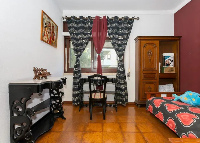 The Whole Villa, Near A Large Park And A Quiet Beach Вилла Баррейру