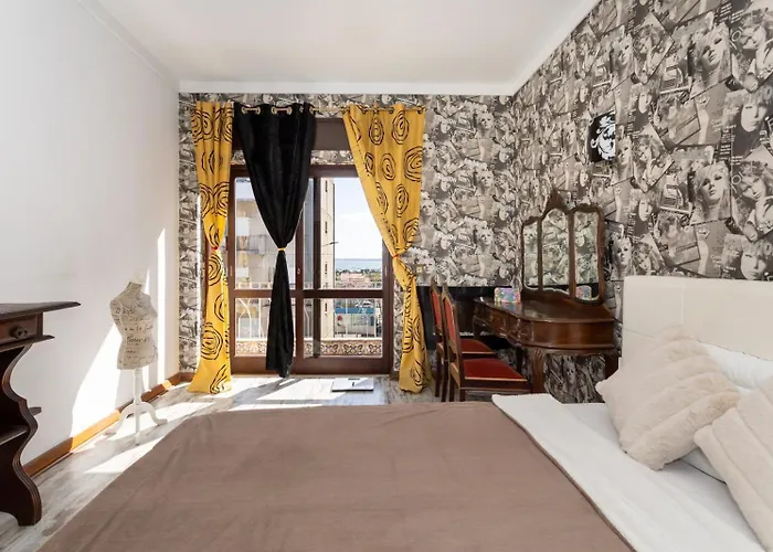 The Whole Villa, Near A Large Park And A Quiet Beach
