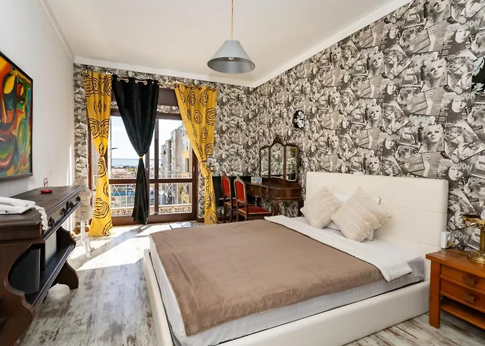 The Whole Villa, Near A Large Park And A Quiet Beach Вилла