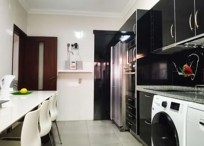 The Whole Villa, Near A Large Park And A Quiet Beach Вилла *